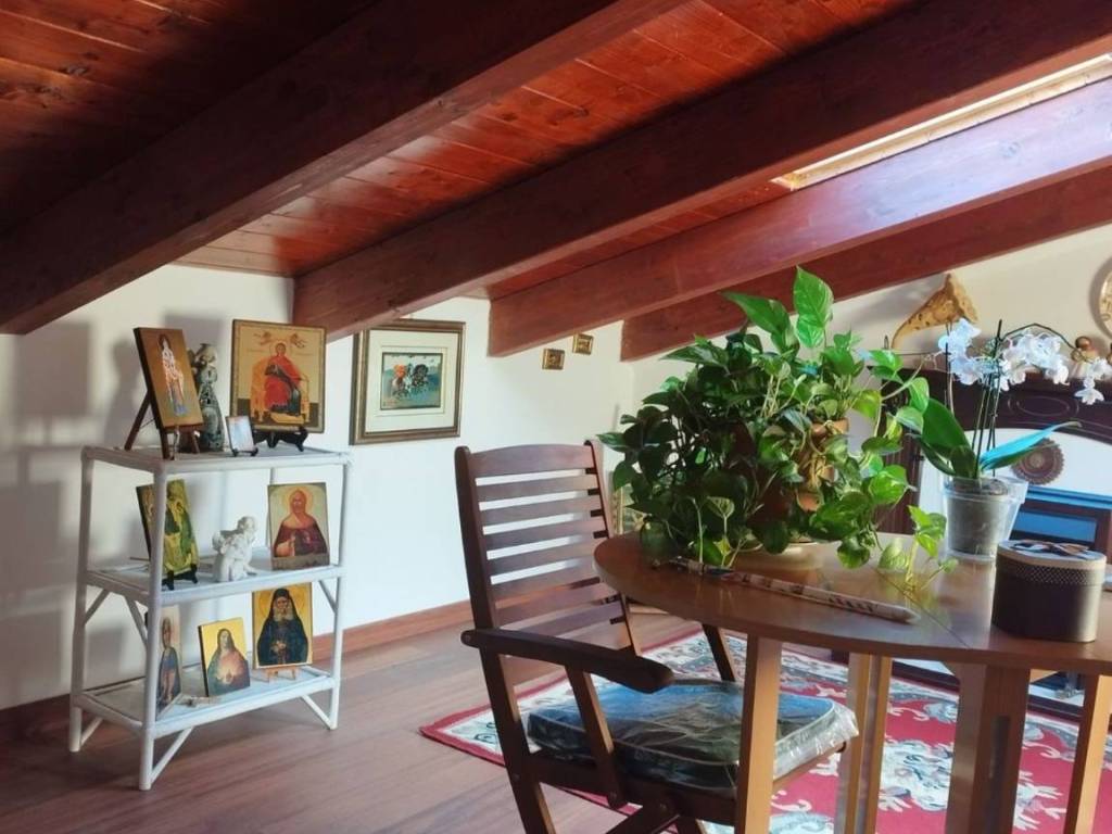 casa indipendente in vendita ad Ardea in zona Lido dei Pini