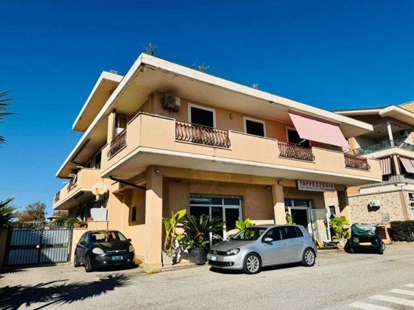 appartamento in vendita ad Ardea in zona Nuova California