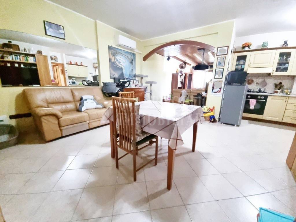 appartamento in vendita ad Ardea in zona Marina di Ardea