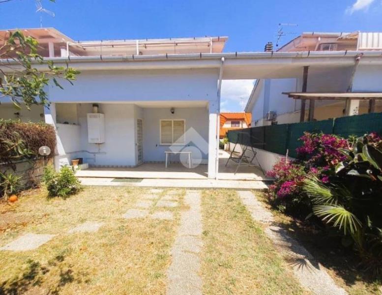 casa indipendente in vendita ad Ardea in zona Nuova Florida