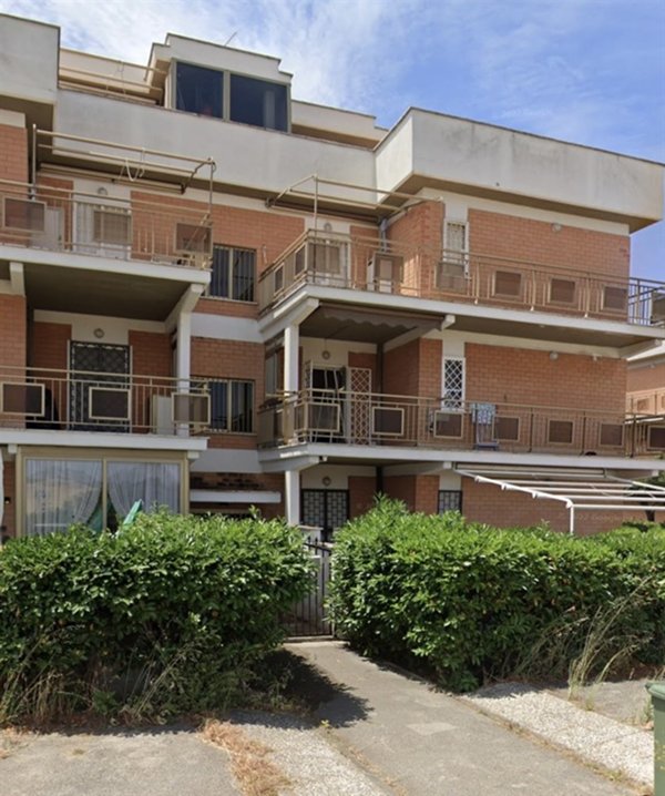 appartamento in vendita ad Ardea in zona Marina di Ardea