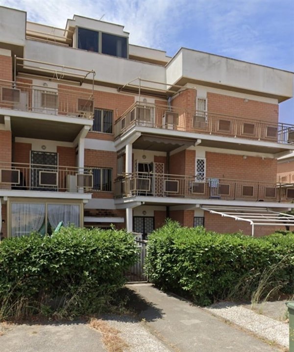 appartamento in vendita ad Ardea in zona Marina di Ardea