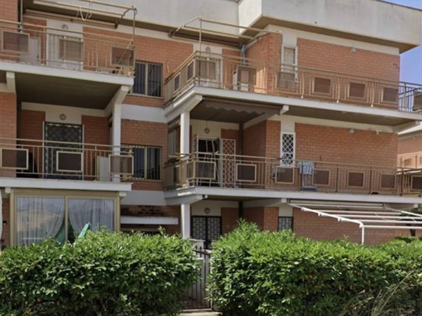 appartamento in vendita ad Ardea in zona Marina di Ardea