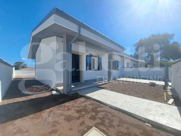 casa indipendente in vendita ad Ardea in zona Nuova Florida