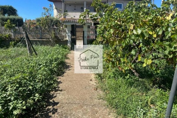 casa indipendente in vendita ad Ardea in zona Nuova Florida