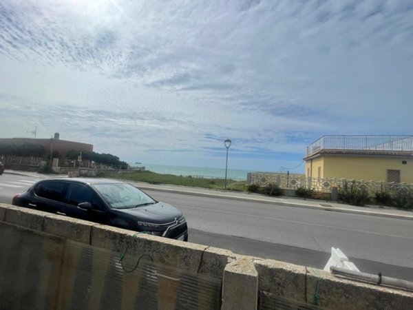 appartamento in vendita ad Ardea in zona Marina di Ardea