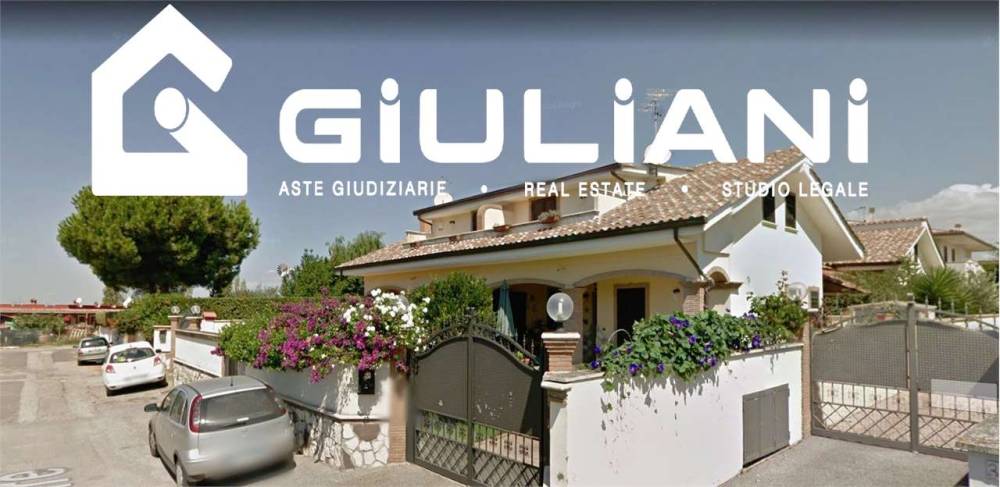 casa indipendente in vendita ad Ardea in zona Marina di Ardea