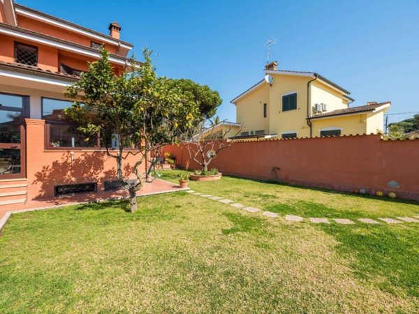 casa indipendente in vendita ad Ardea