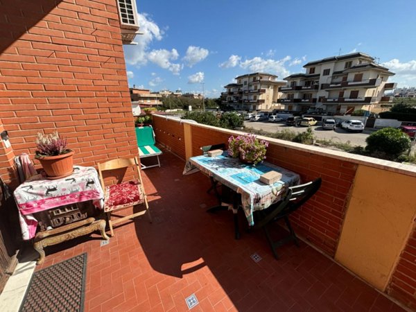 appartamento in vendita ad Ardea in zona Marina di Ardea