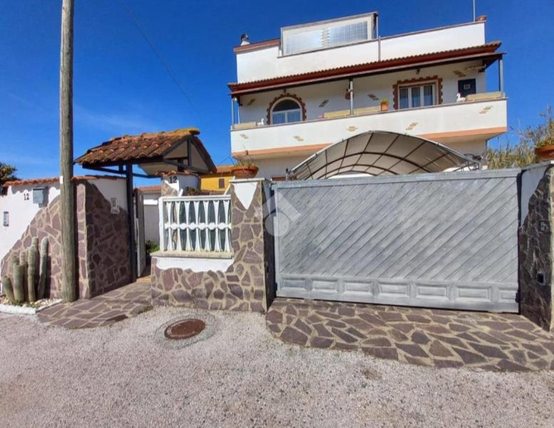 appartamento in vendita ad Ardea in zona Marina di Ardea