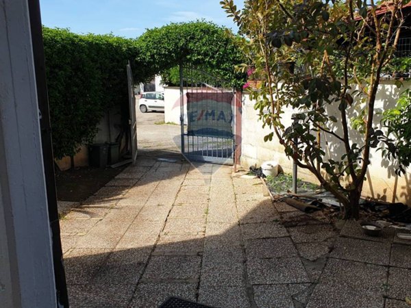 appartamento in vendita ad Ardea in zona Nuova California