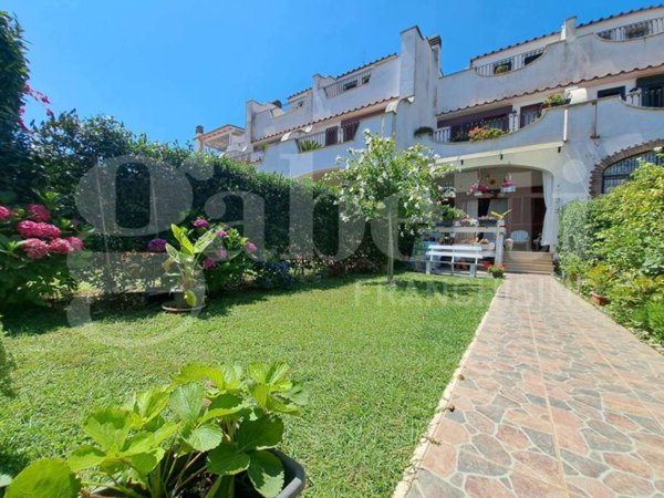 casa indipendente in vendita ad Ardea