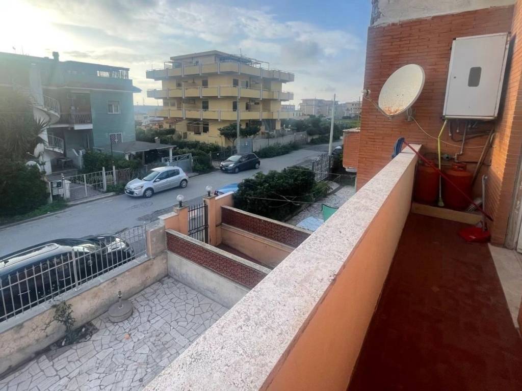 appartamento in vendita ad Ardea in zona Marina di Ardea