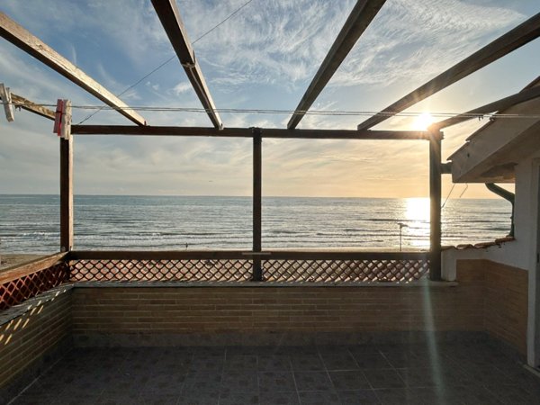 casa indipendente in vendita ad Ardea