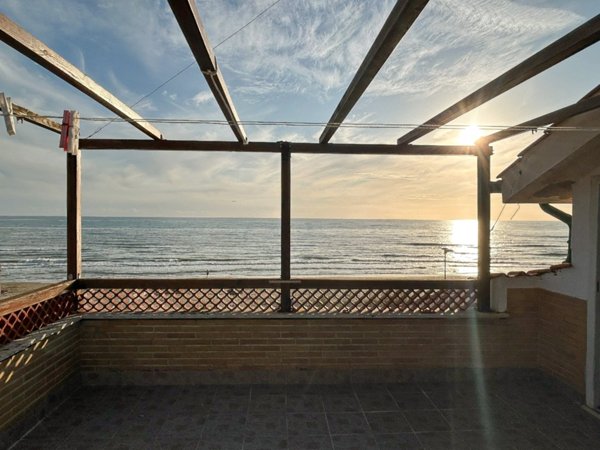 casa indipendente in vendita ad Ardea