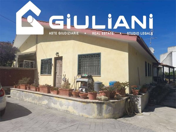 casa indipendente in vendita ad Ardea in zona Marina di Ardea