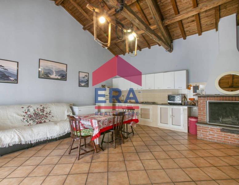 locale commerciale in vendita ad Ardea
