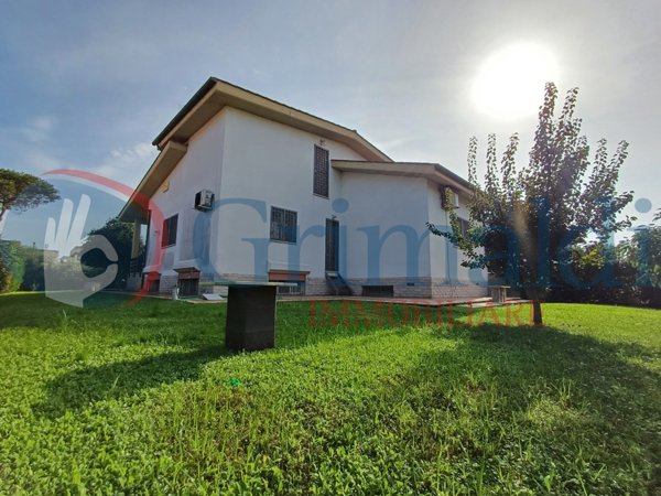 casa indipendente in vendita ad Ardea