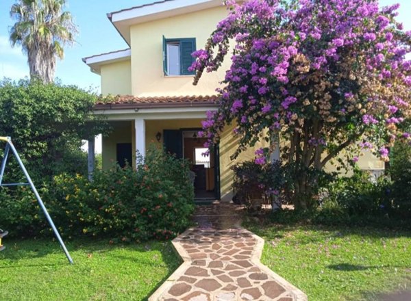 casa indipendente in vendita ad Ardea in zona Nuova California