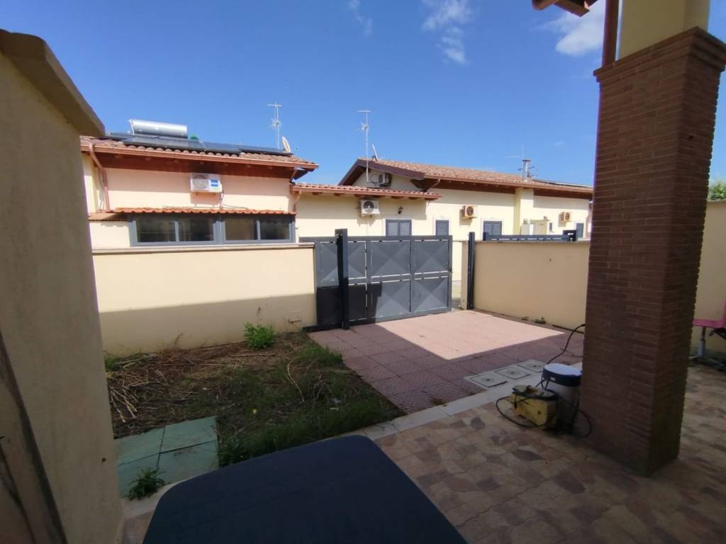 casa indipendente in vendita ad Ardea