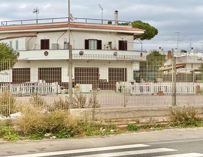 appartamento in vendita ad Ardea in zona Marina di Ardea