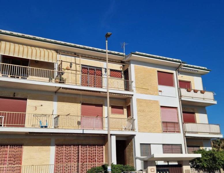 appartamento in vendita ad Ardea in zona Marina di Ardea