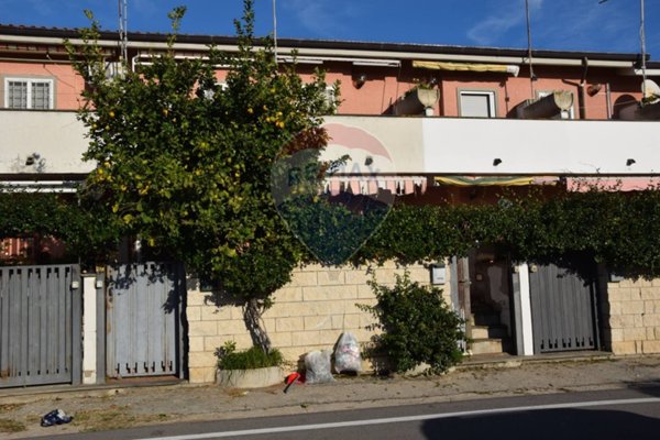 casa indipendente in vendita ad Ardea in zona Lido dei Pini