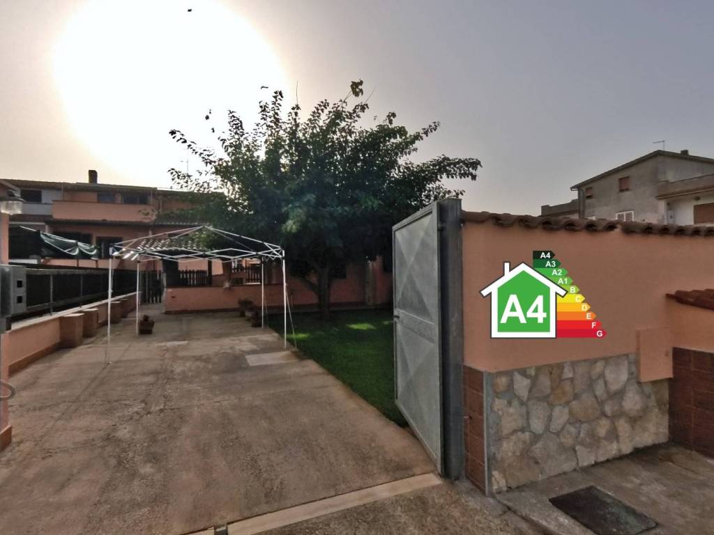 appartamento in vendita ad Ardea in zona Banditella