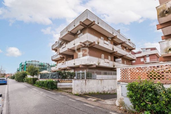 appartamento in vendita ad Ardea in zona Marina di Ardea