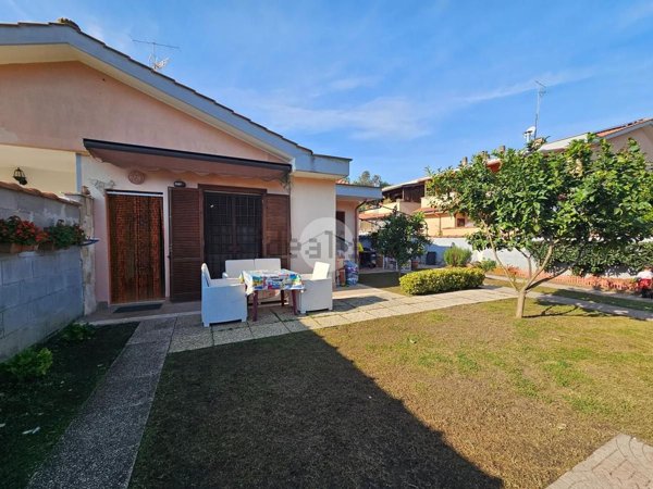 appartamento in vendita ad Ardea in zona Colle Romito