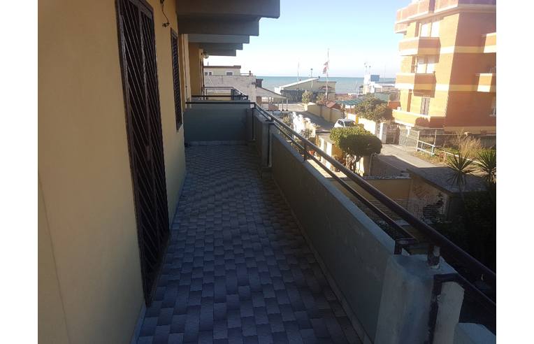 appartamento in vendita ad Ardea in zona Marina di Ardea
