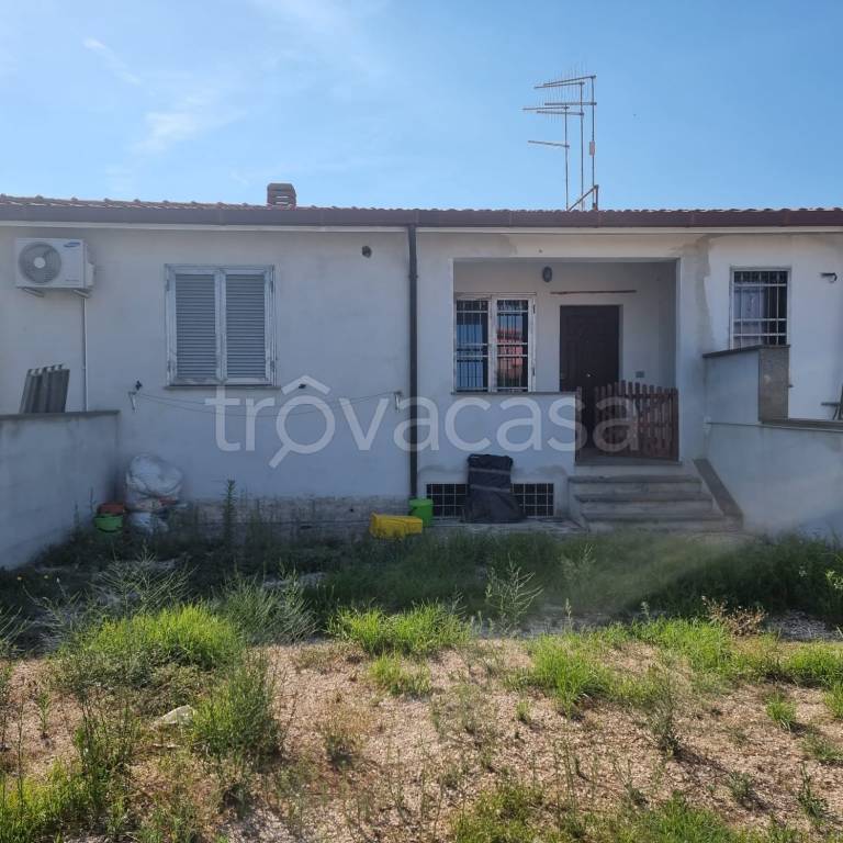 casa indipendente in vendita ad Ardea in zona Nuova Florida