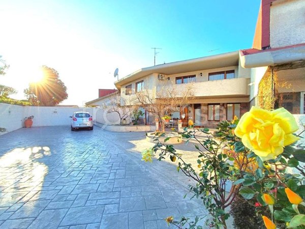 casa indipendente in vendita ad Ardea in zona Marina di Ardea