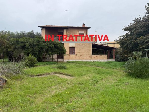 casa indipendente in vendita ad Ardea in zona Lido dei Pini