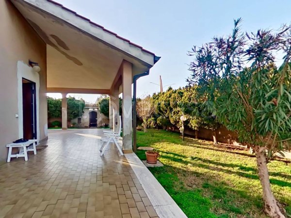 casa indipendente in vendita ad Ardea in zona Nuova Florida