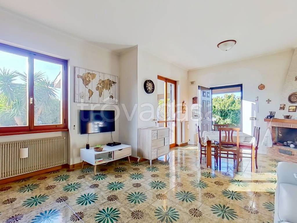 casa indipendente in vendita ad Ardea in zona Nuova Florida