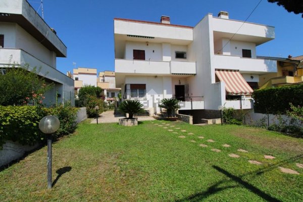 casa indipendente in vendita ad Ardea