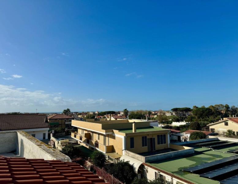 casa indipendente in vendita ad Ardea in zona Marina di Ardea