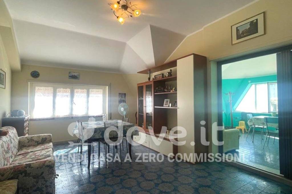appartamento in vendita ad Ardea in zona Marina di Ardea