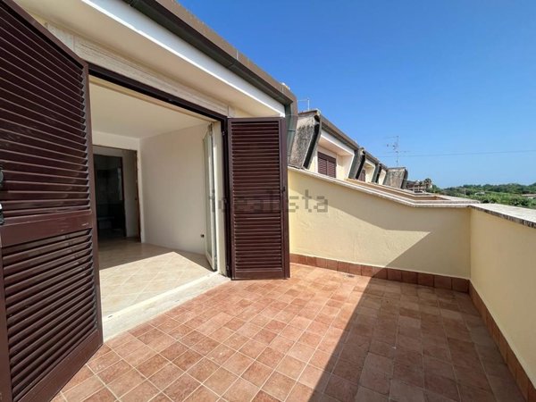appartamento in vendita ad Ardea in zona Marina di Ardea