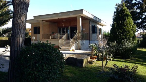 casa indipendente in vendita ad Ardea in zona Nuova Florida