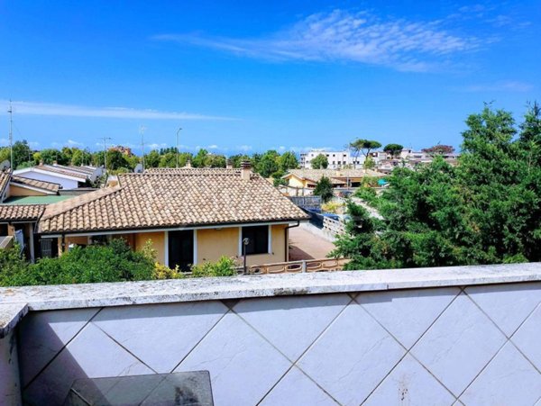 casa indipendente in vendita ad Ardea in zona Nuova California