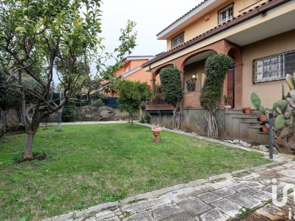 casa indipendente in vendita ad Ardea in zona Colle Romito