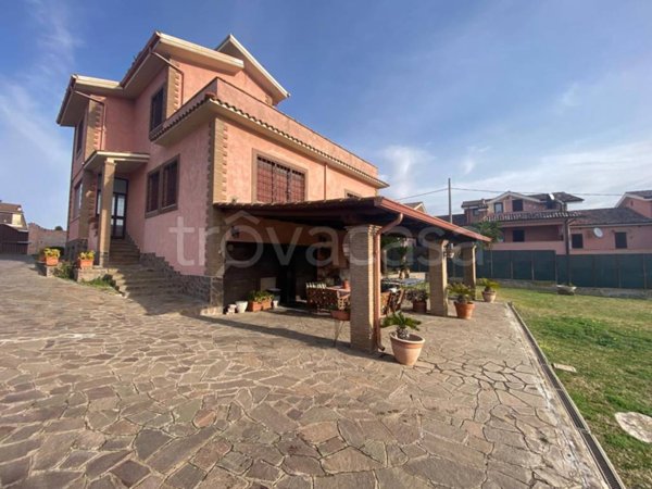 casa indipendente in vendita ad Ardea in zona Nuova Florida