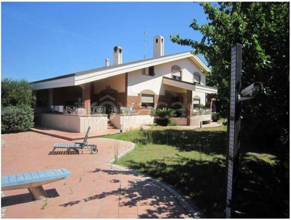casa indipendente in vendita ad Ardea in zona Marina di Ardea