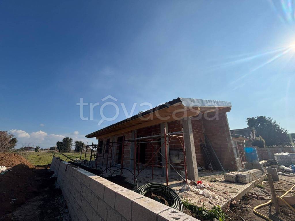 casa indipendente in vendita ad Ardea in zona Nuova Florida