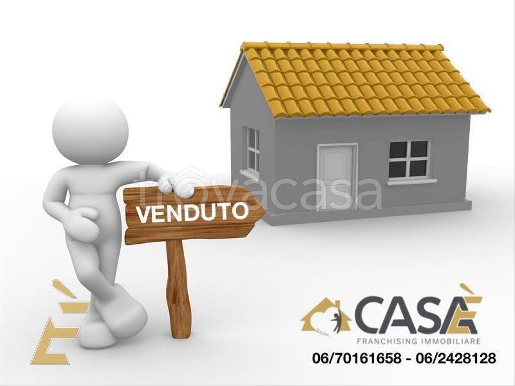 appartamento in vendita ad Ardea in zona Marina di Ardea