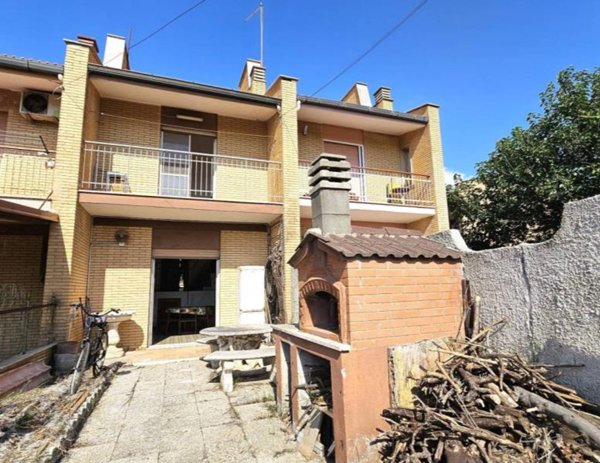 casa indipendente in vendita ad Ardea