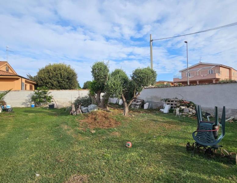 casa indipendente in vendita ad Ardea in zona Nuova Florida