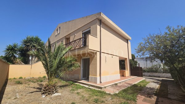 appartamento in vendita ad Ardea in zona Marina di Ardea